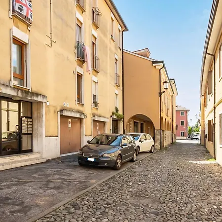 Guesthost - Porta Portello Cozy Padua